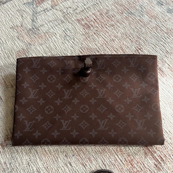 Louis Vuitton Accessories Authentic Louis Vuitton Sleep Set Poshmark